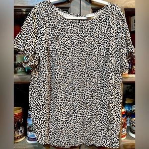PLUS Ava & Viv leopard print top